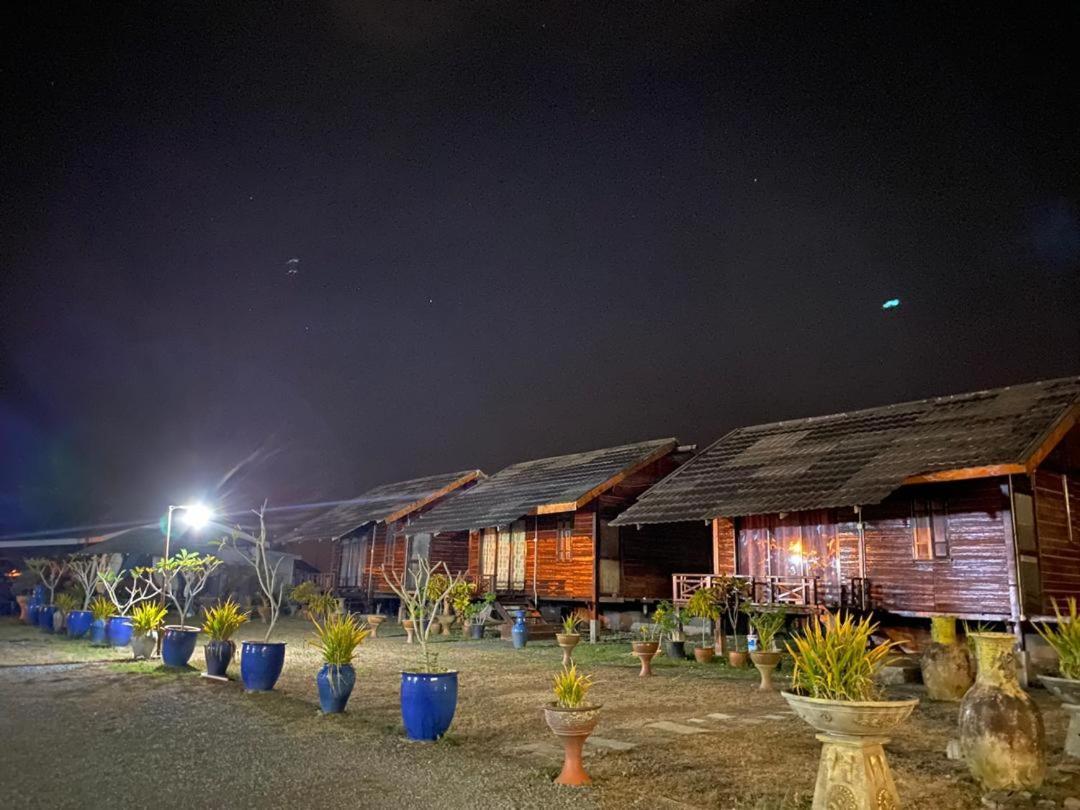 Tamteh Homestay Ayer Hitam Esterno foto