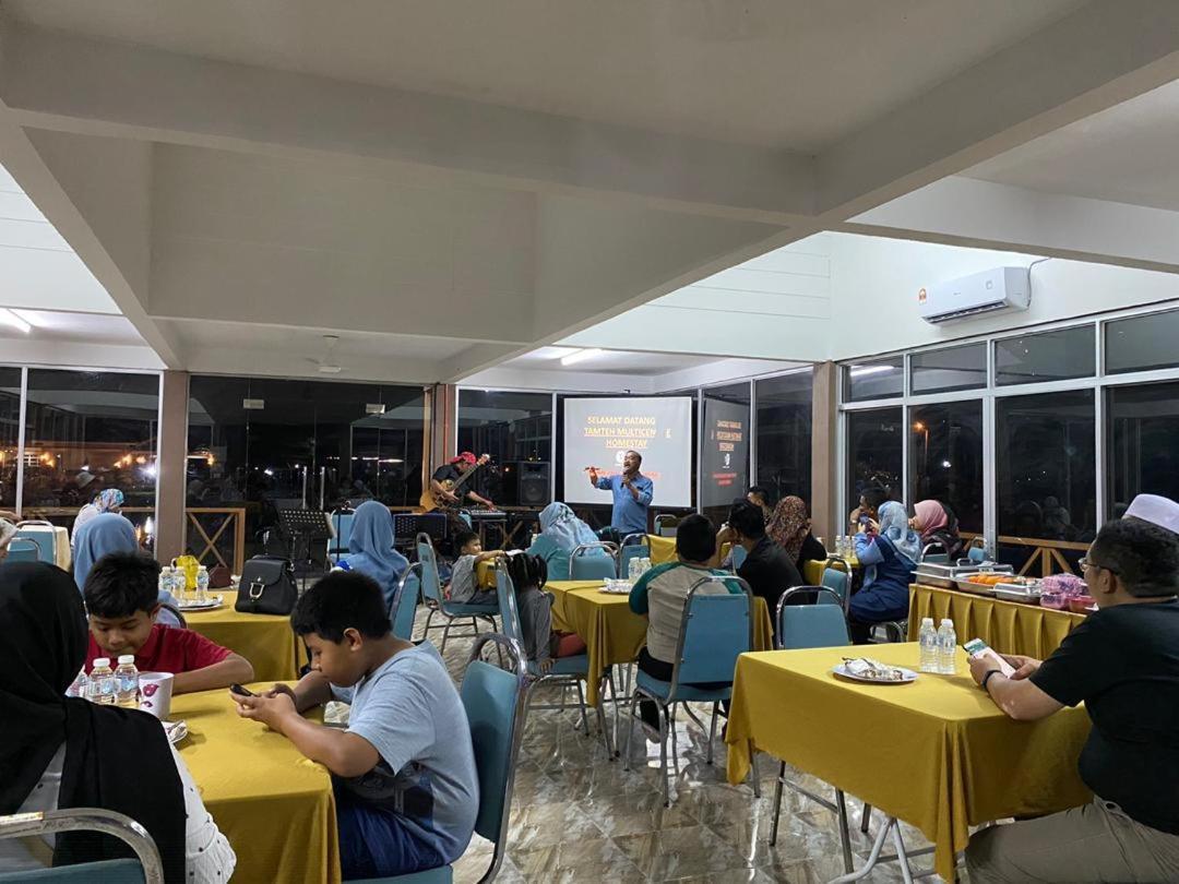 Tamteh Homestay Ayer Hitam Esterno foto