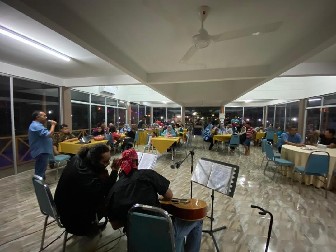Tamteh Homestay Ayer Hitam Esterno foto