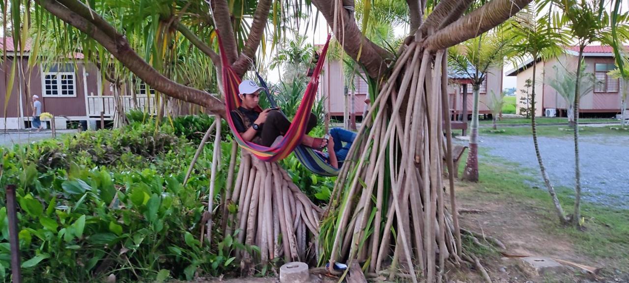 Tamteh Homestay Ayer Hitam Esterno foto