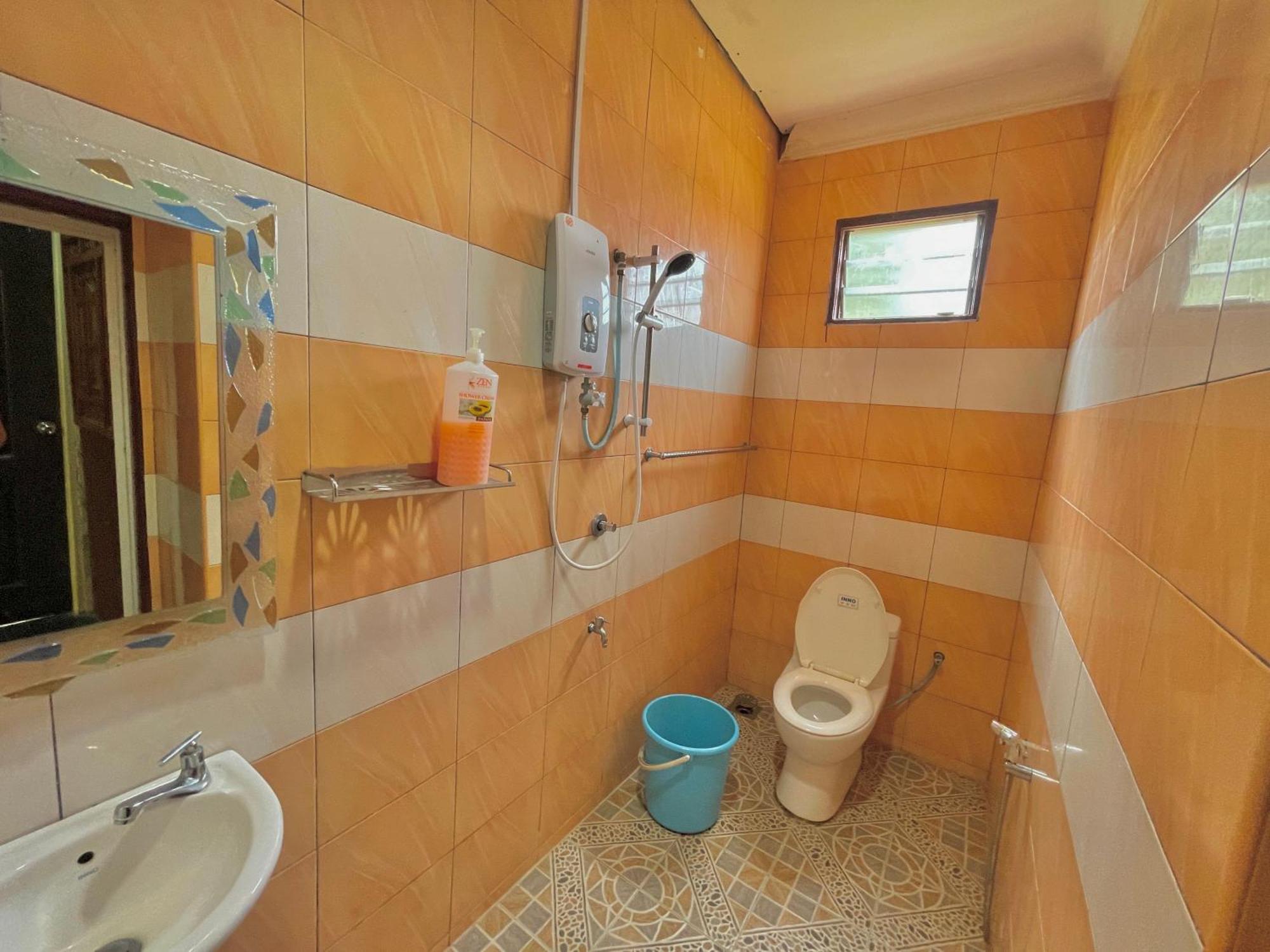 Tamteh Homestay Ayer Hitam Esterno foto