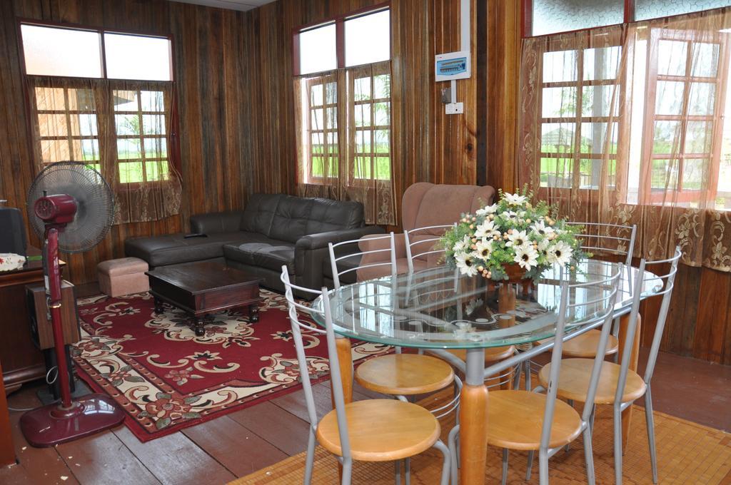 Tamteh Homestay Ayer Hitam Camera foto