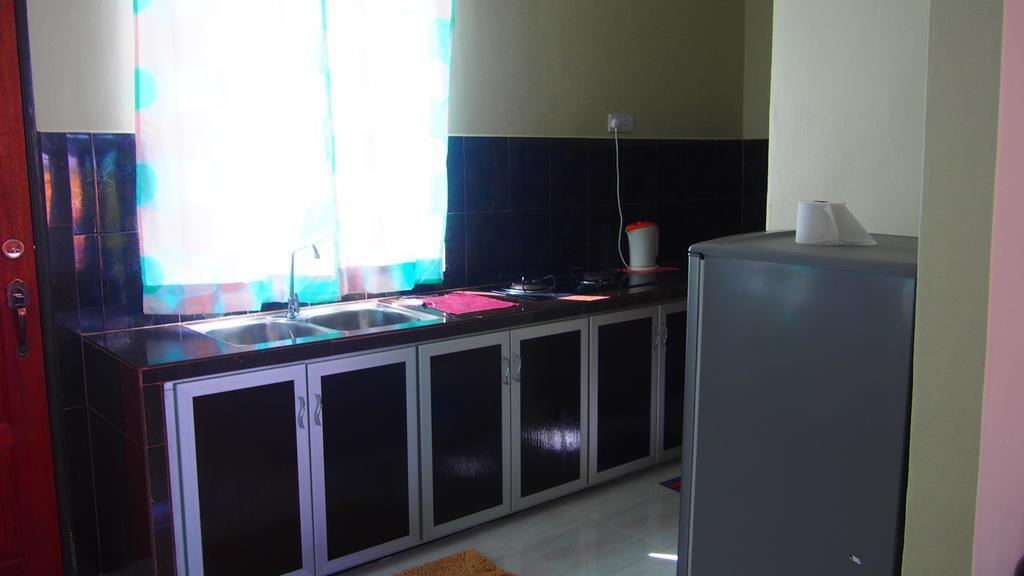 Tamteh Homestay Ayer Hitam Esterno foto